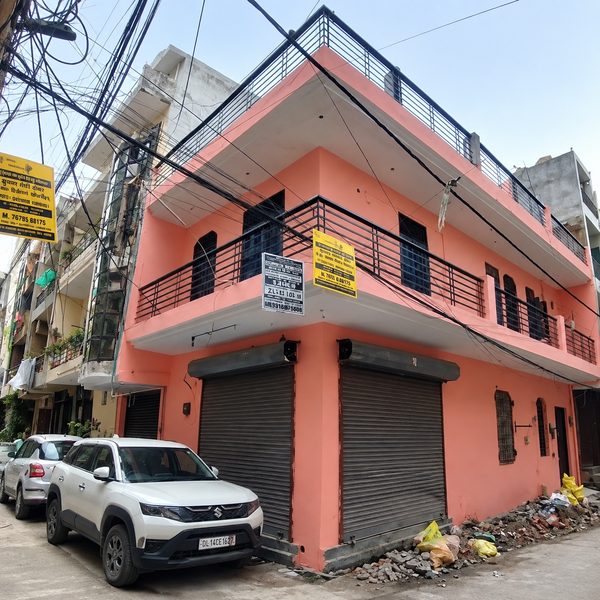 100 Gaj, L-Type Flat for Rent